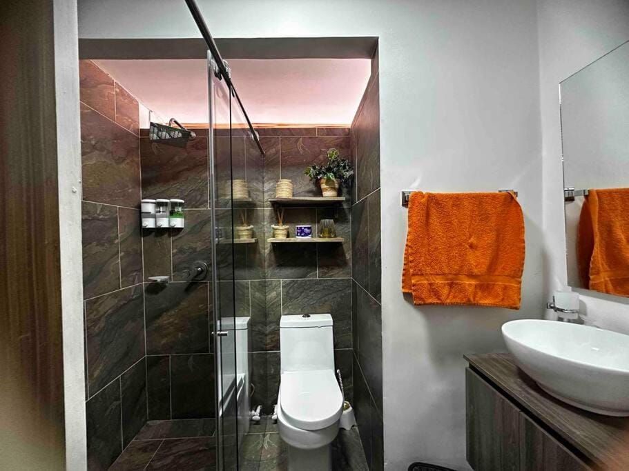 Penthouse con Jacuzzy Privado y hermosa vista Apartment in Itagüí