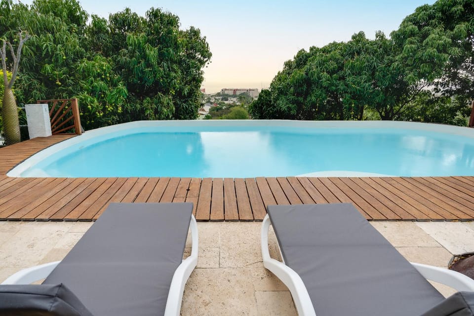 Day, Natural landscape, Pool view, Swimming pool, sunbed
