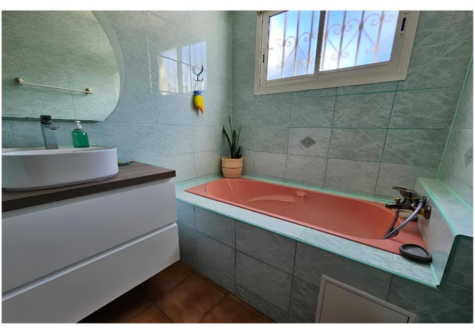 Bathroom, Bath