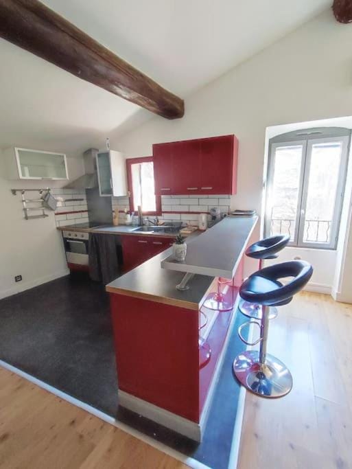 Dining area, minibar, pet friendly, stove