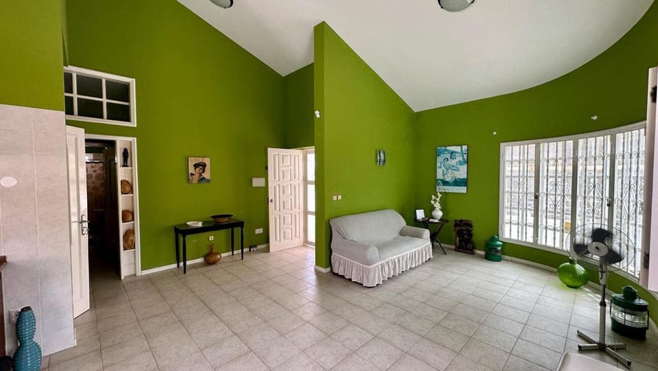 TV and multimedia, Living room, Photo of the whole room, Seating area