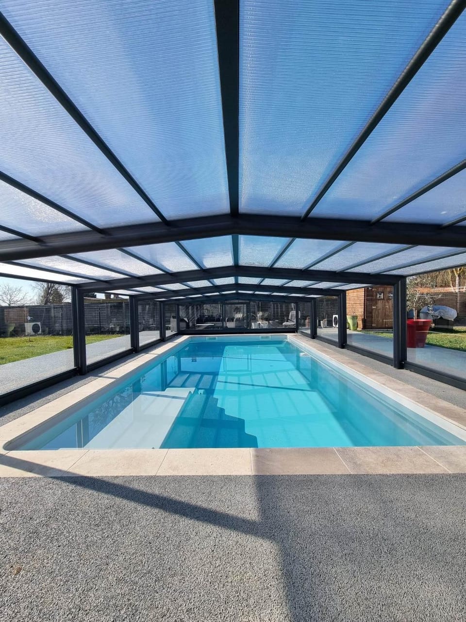 Swimming pool, Swimming pool