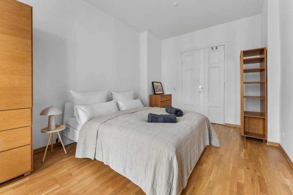 Bed, Photo of the whole room, Bedroom, towels, wardrobe
