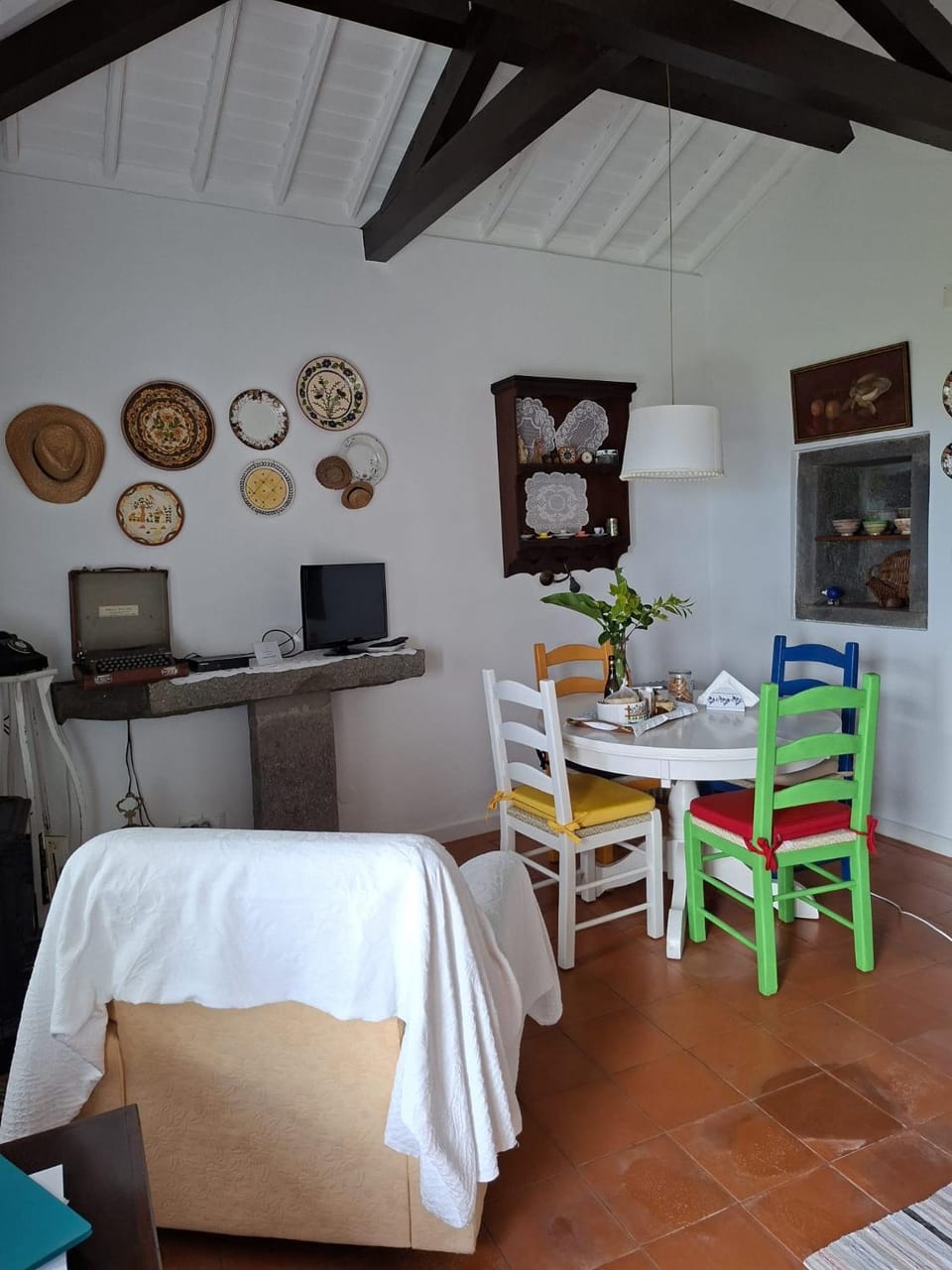 Communal lounge/ TV room, Seating area, Dining area