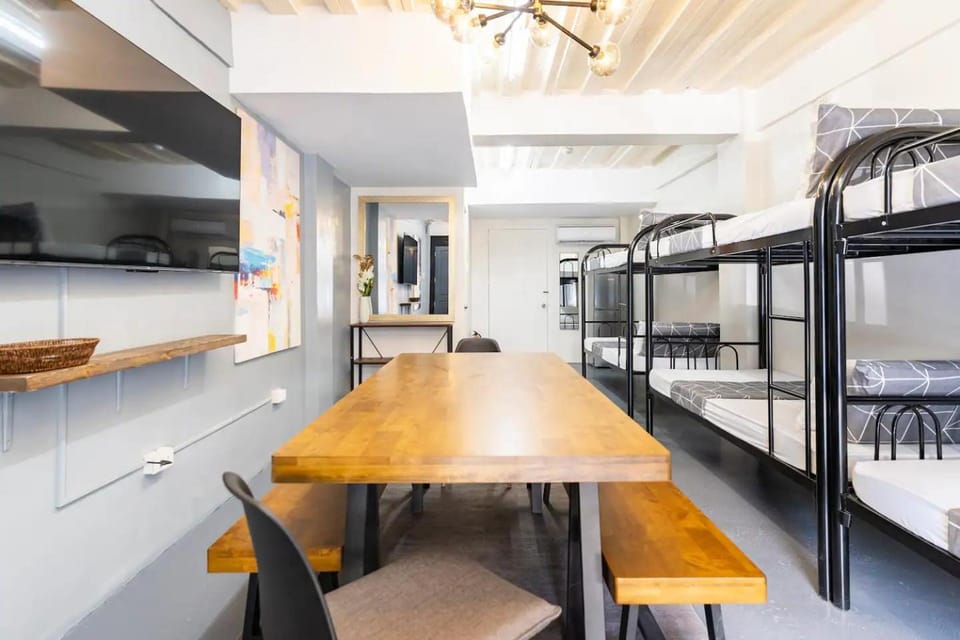 Bedroom, bunk bed
