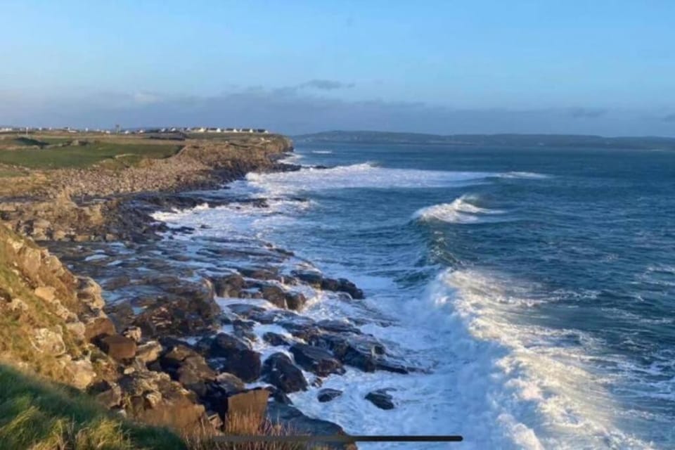 Nearby landmark, Natural landscape