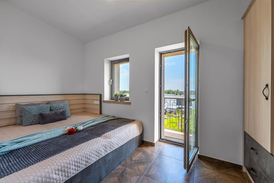 Bed, Natural landscape, View (from property/room), Balcony/Terrace, Bedroom, wardrobe