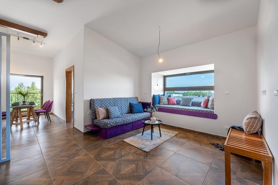 Bed, View (from property/room), Balcony/Terrace, Living room, Seating area, Dining area