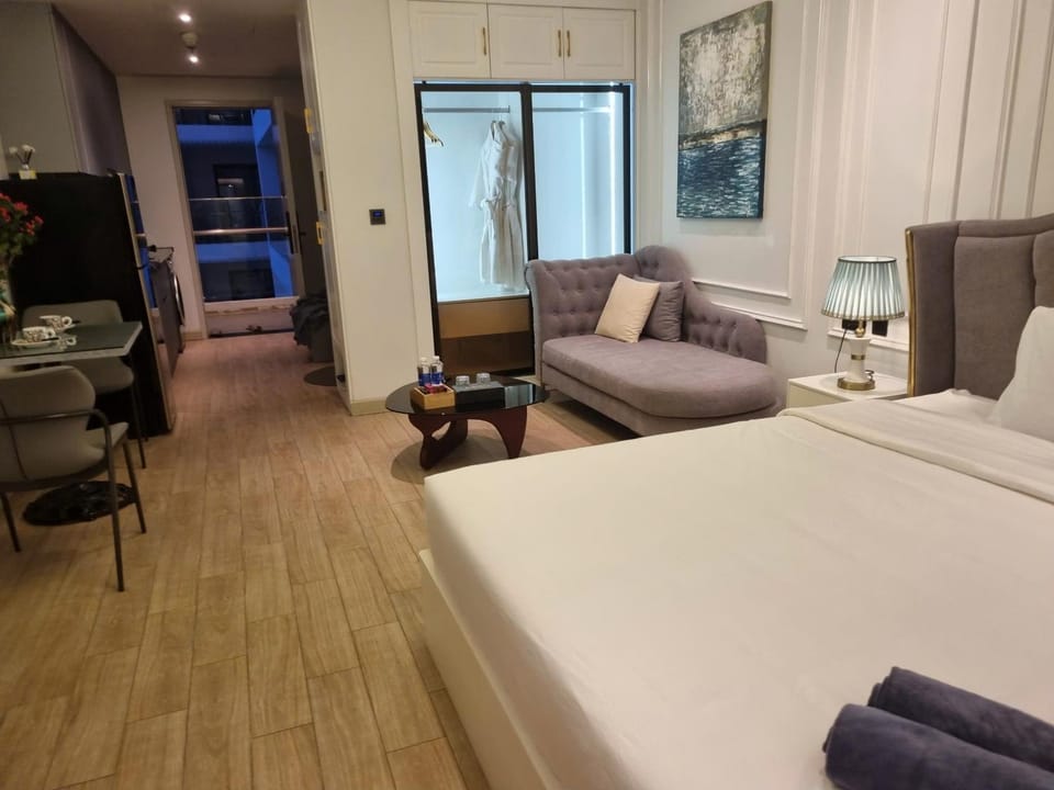 The Sandy Homestay - BayScape View - Citadines Marina Ha Long Apartment in Vietnam