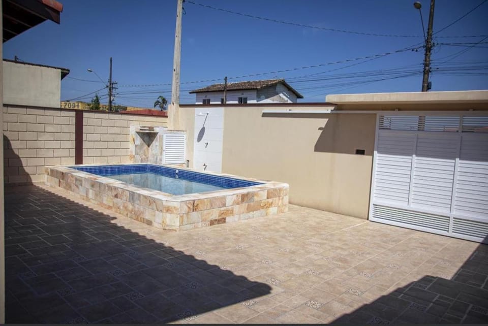 Meva House Piscina Privativa Perto da Praia House in Itanhaém