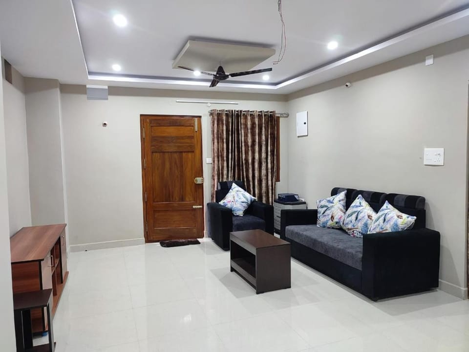 Rahul guest house and service apartment Bed and Breakfast in Visakhapatnam