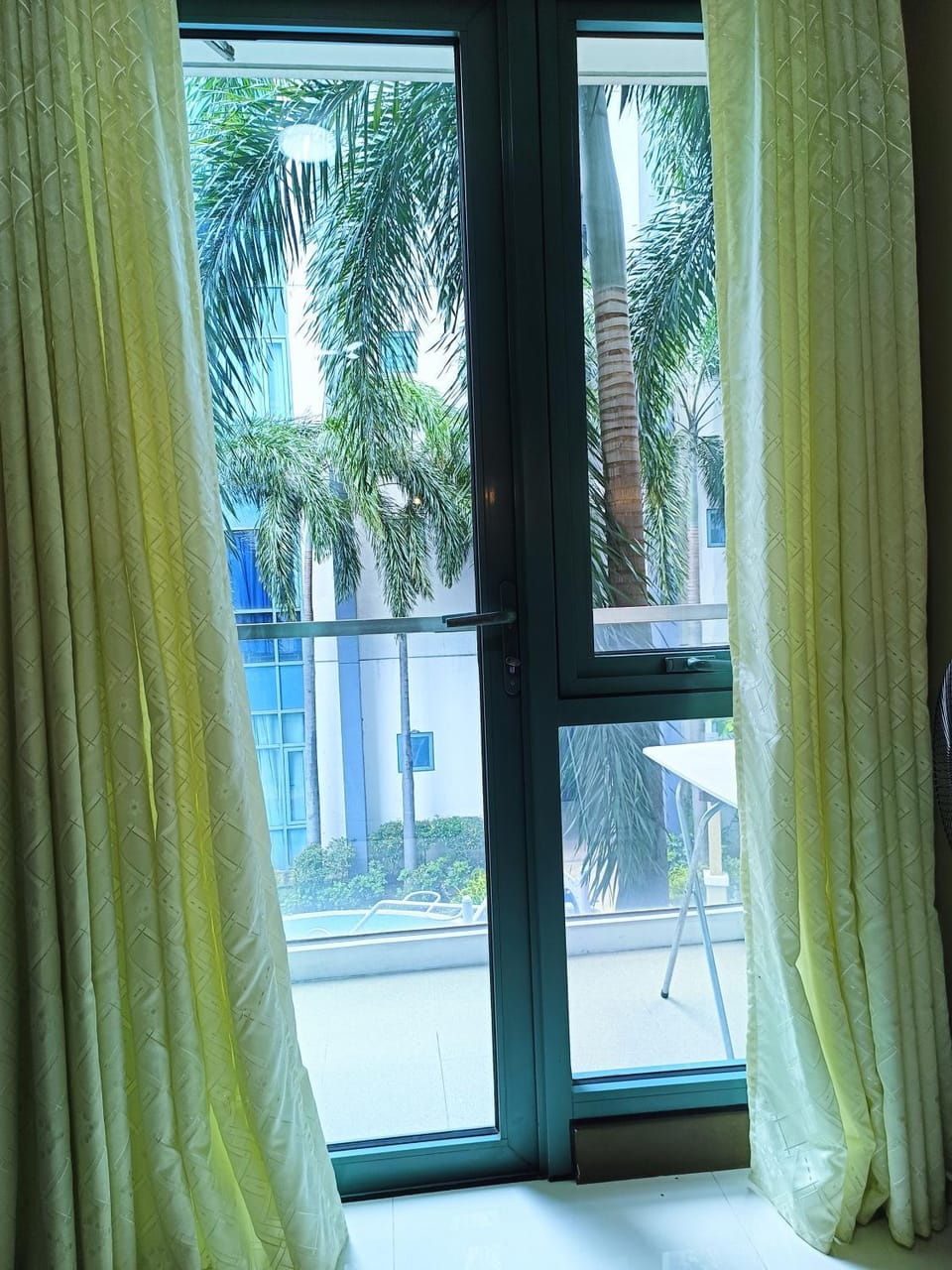 1BR at TWO PALMTREE VILLAS Across Manila airport terminal 3 Apartment in Pasay