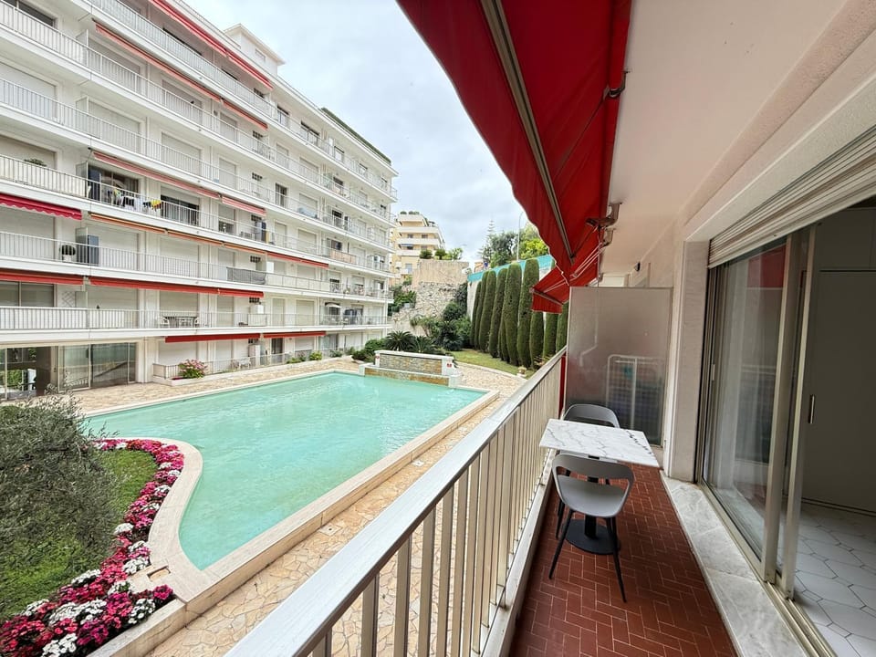 Palm Beach Menton Apartment in Menton