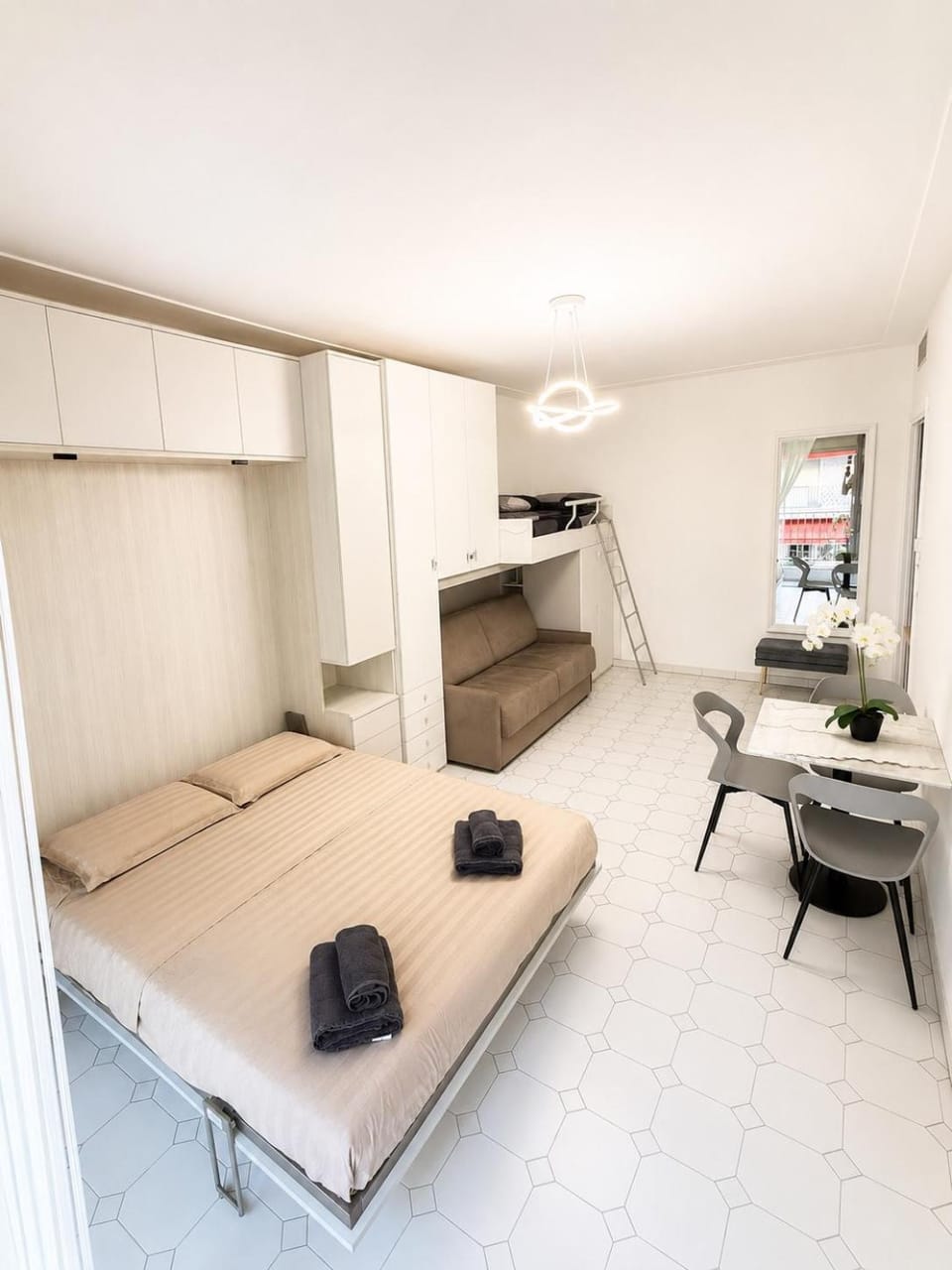 Palm Beach Menton Apartment in Menton