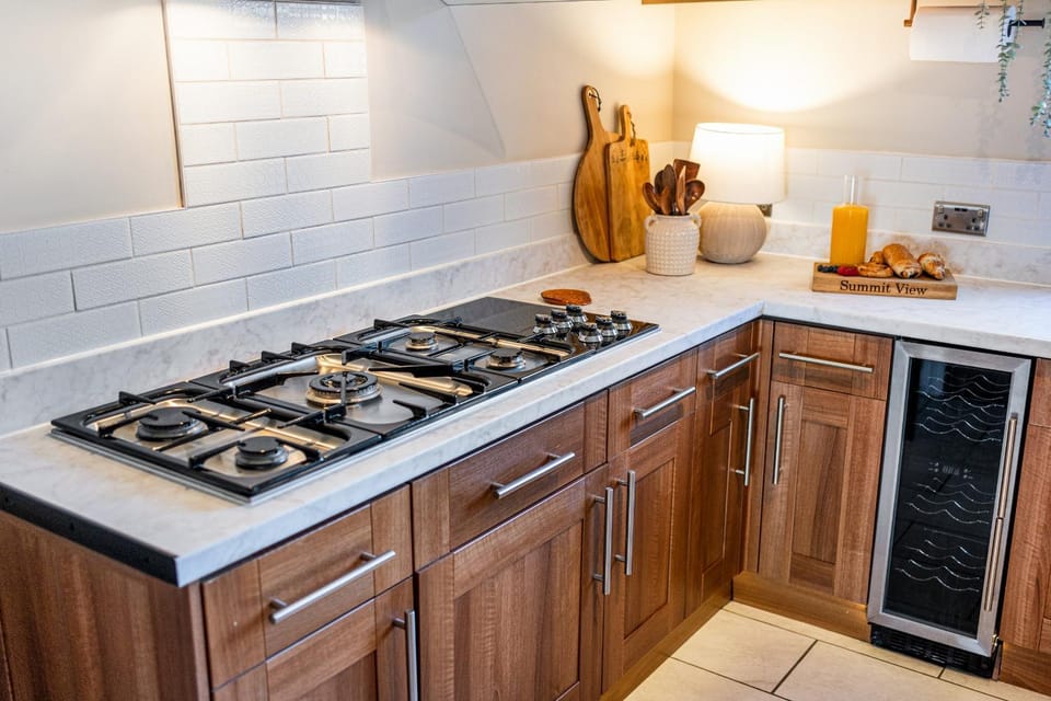 Kitchen or kitchenette, pet friendly, stove