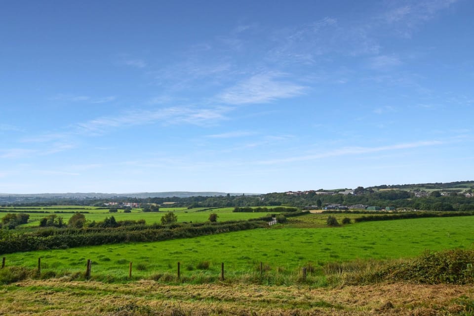Day, Natural landscape, View (from property/room), Mountain view, Street view, Quiet street view