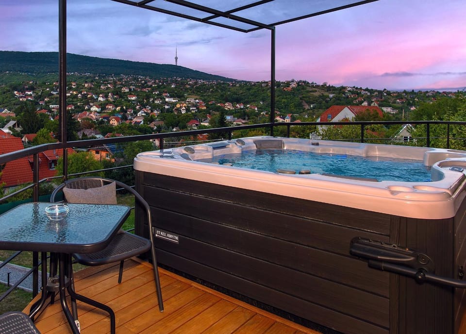 Natural landscape, Hot Tub, Mountain view