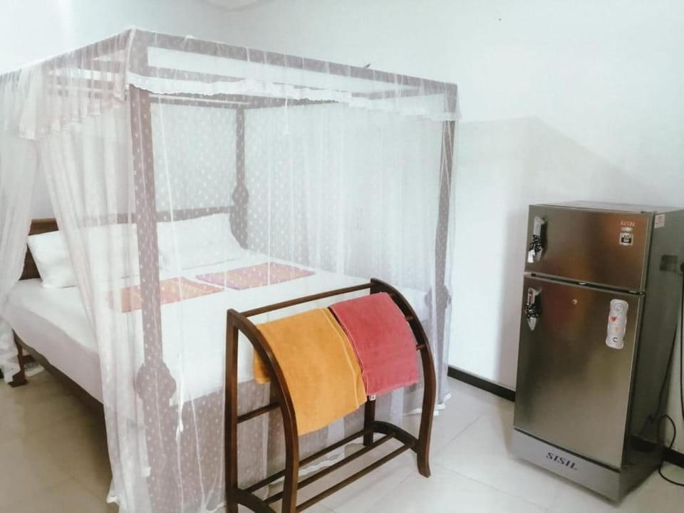 SENITH VILLA Bed and Breakfast in Mirissa