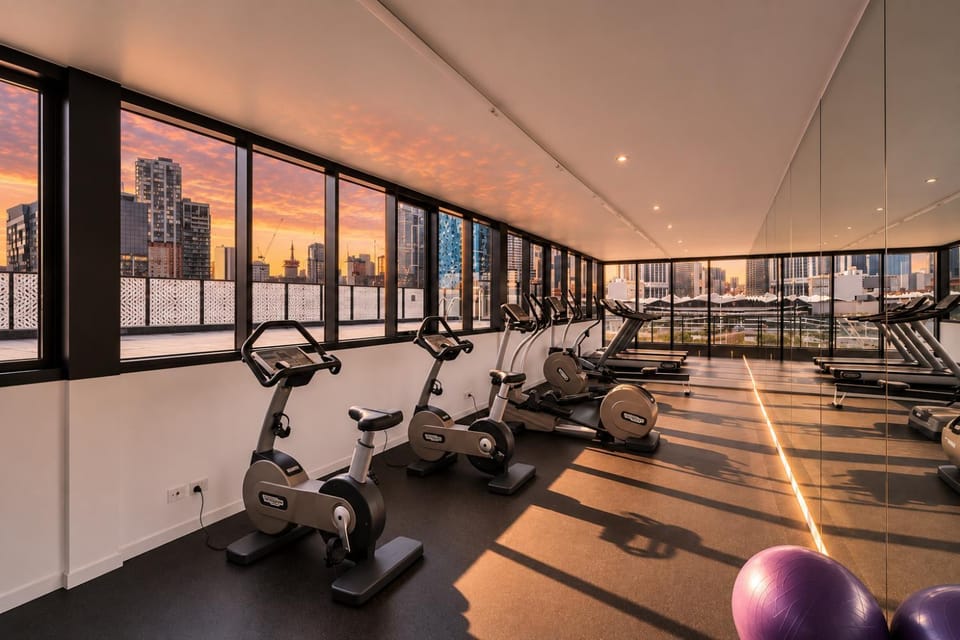 Rooftop Pool 2BR Apt at Marvel Stadium with Free Parking Apartment in Melbourne