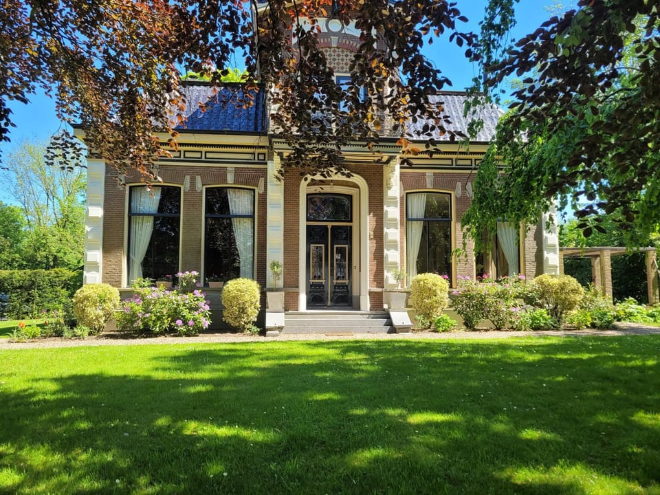 Pastorie Waaxens Bed and Breakfast in Friesland, Netherlands