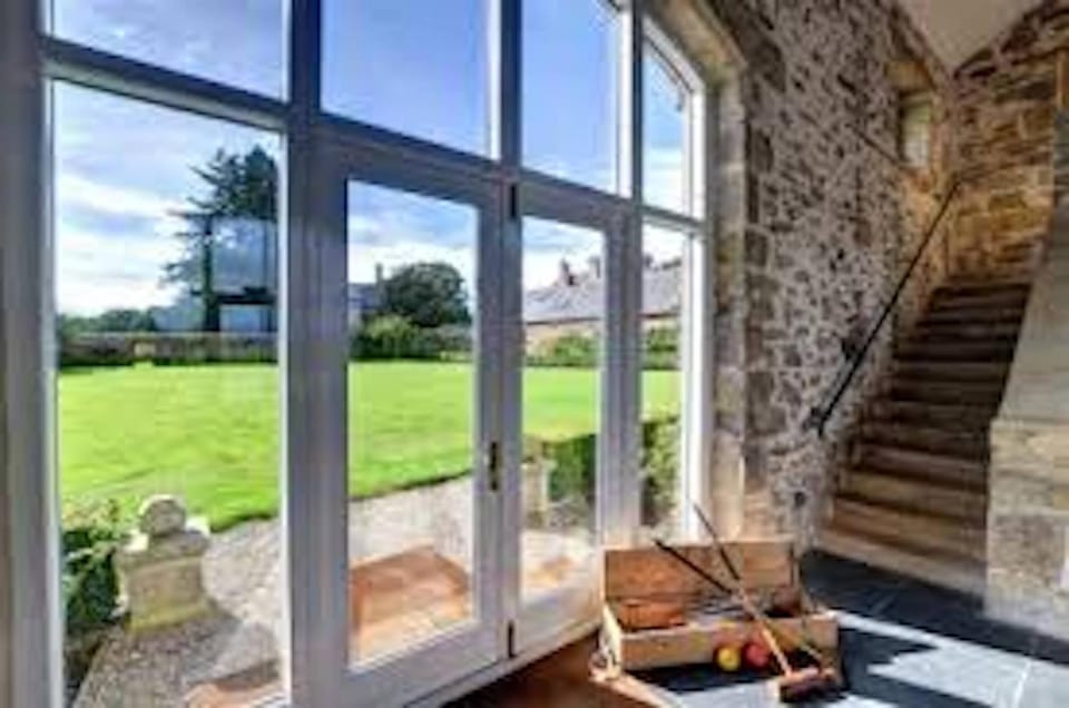 Property building, Day, Garden, View (from property/room), Living room, Seating area, Garden view