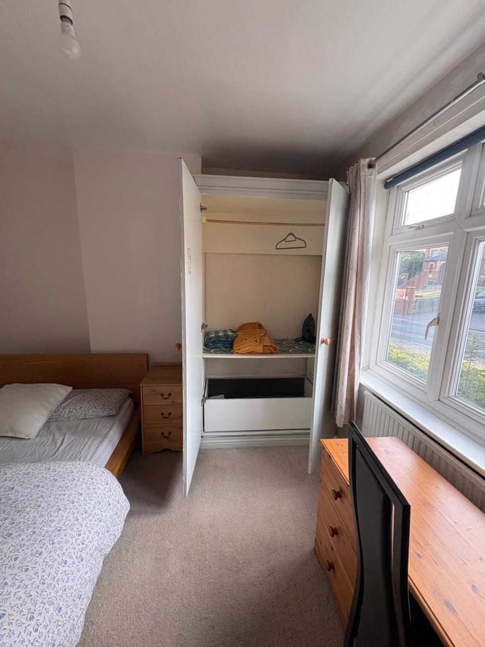Private Lovely double bedroom Vacation rental in High Wycombe