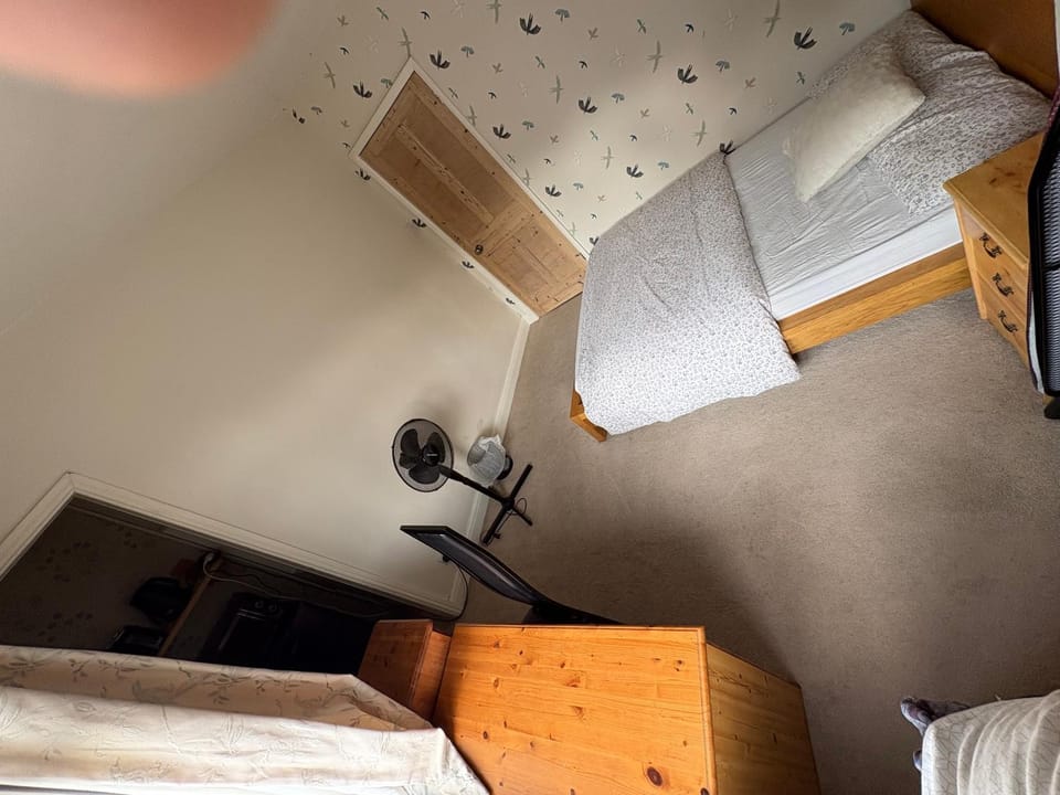 Private Lovely double bedroom Vacation rental in High Wycombe