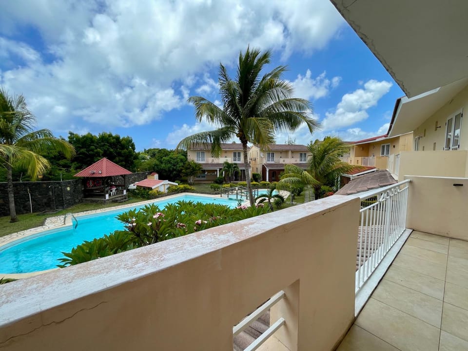 Property building, Balcony/Terrace, Garden view, Pool view, Swimming pool
