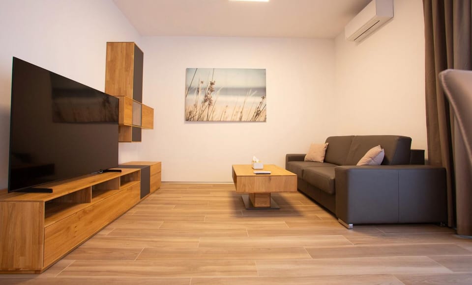 Bed, Living room, air conditioner