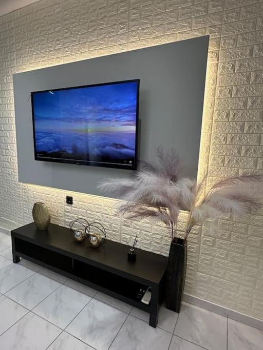 TV and multimedia, Photo of the whole room, Evening entertainment