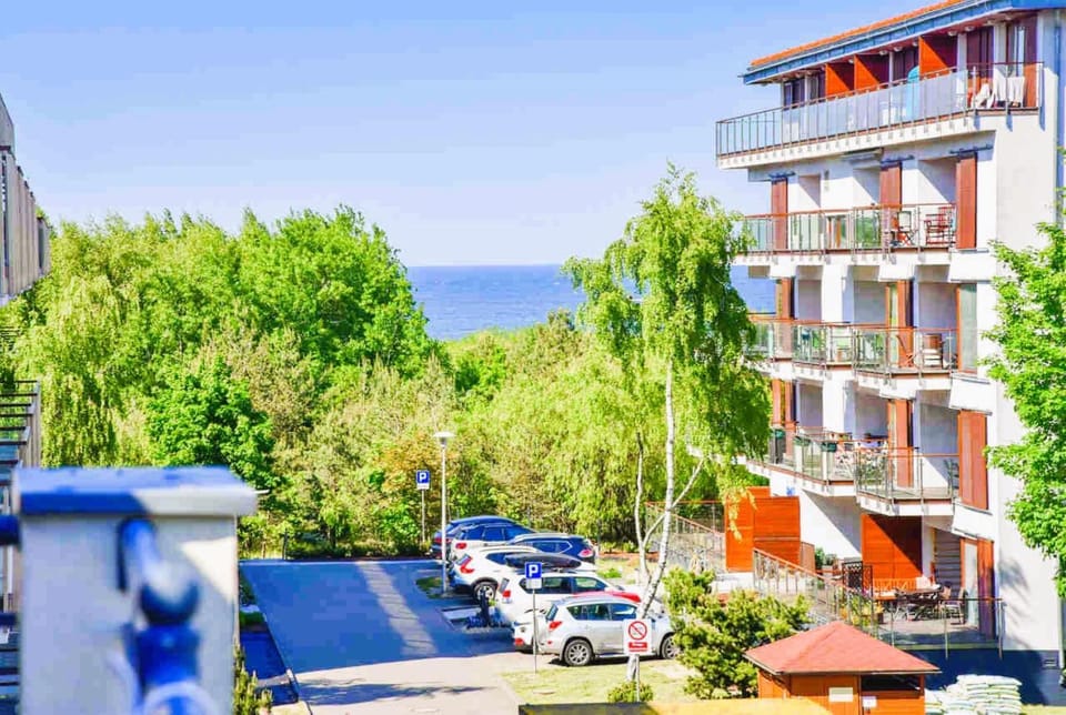 Property building, Neighbourhood, Natural landscape, Sea view, Location, Parking