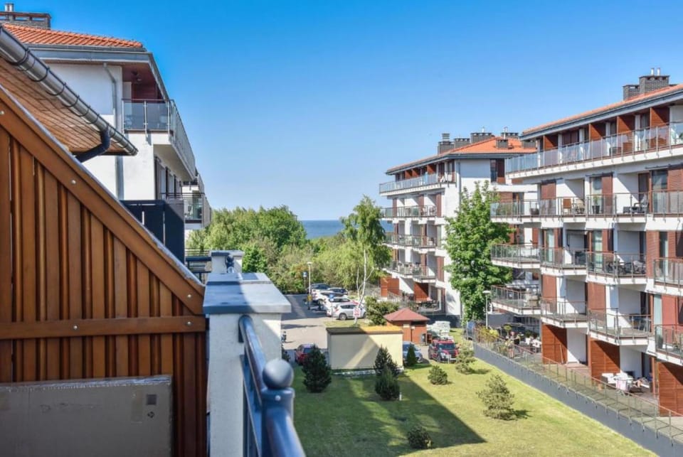 Property building, View (from property/room), Balcony/Terrace, City view, Parking