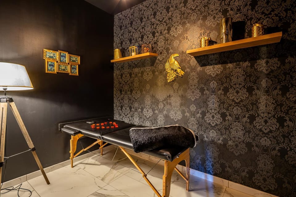 Sweet SECRET'S JACUZZI Love hotel in Auvergne-Rhône-Alpes