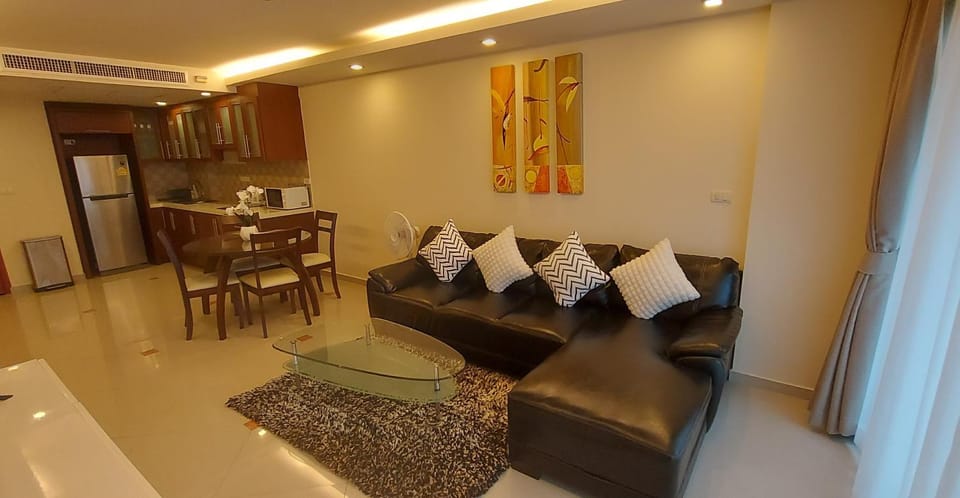 City Garden Pattaya - 2br Suite, 76sqm Apartment in Pattaya City