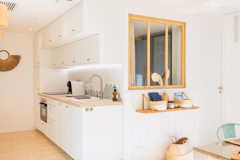 Kitchen or kitchenette, stove
