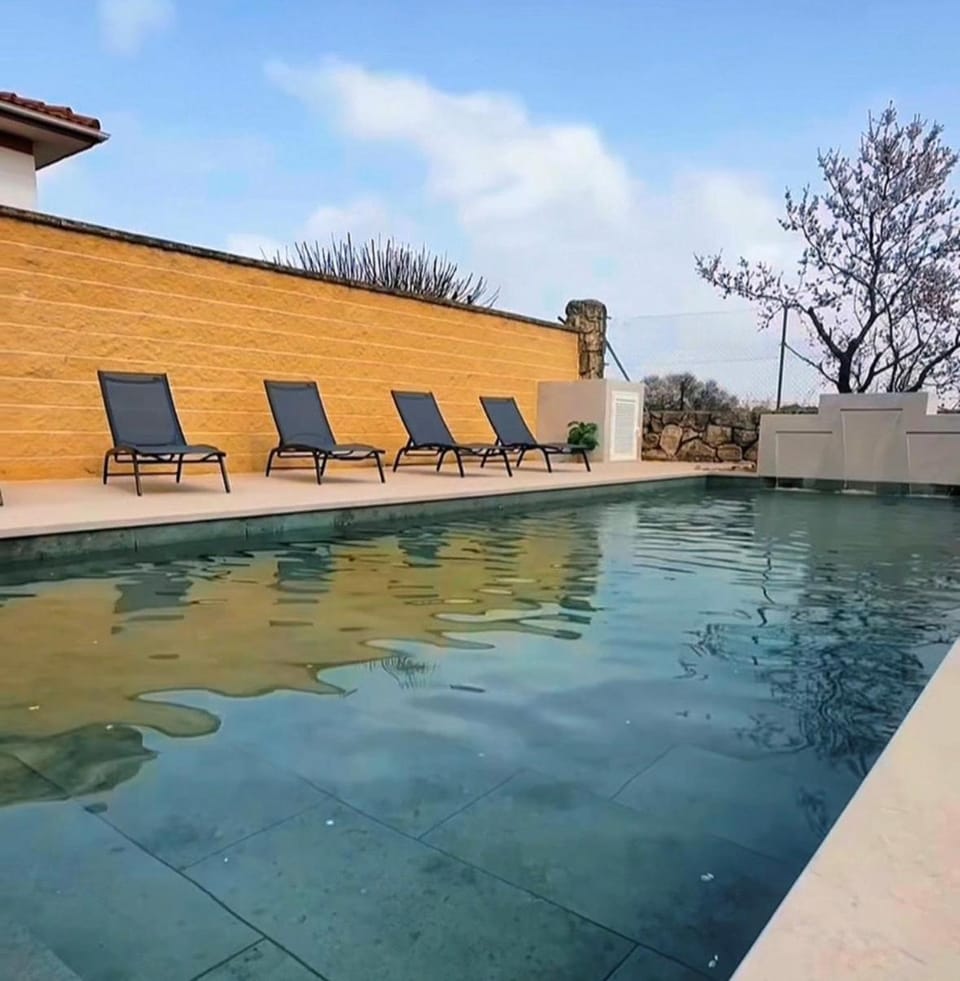 Swimming pool, Swimming pool