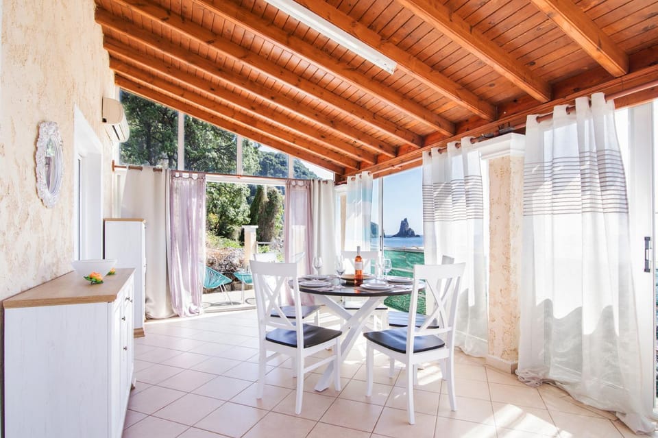 Patio, Day, View (from property/room), Balcony/Terrace, Living room, Seating area, Dining area