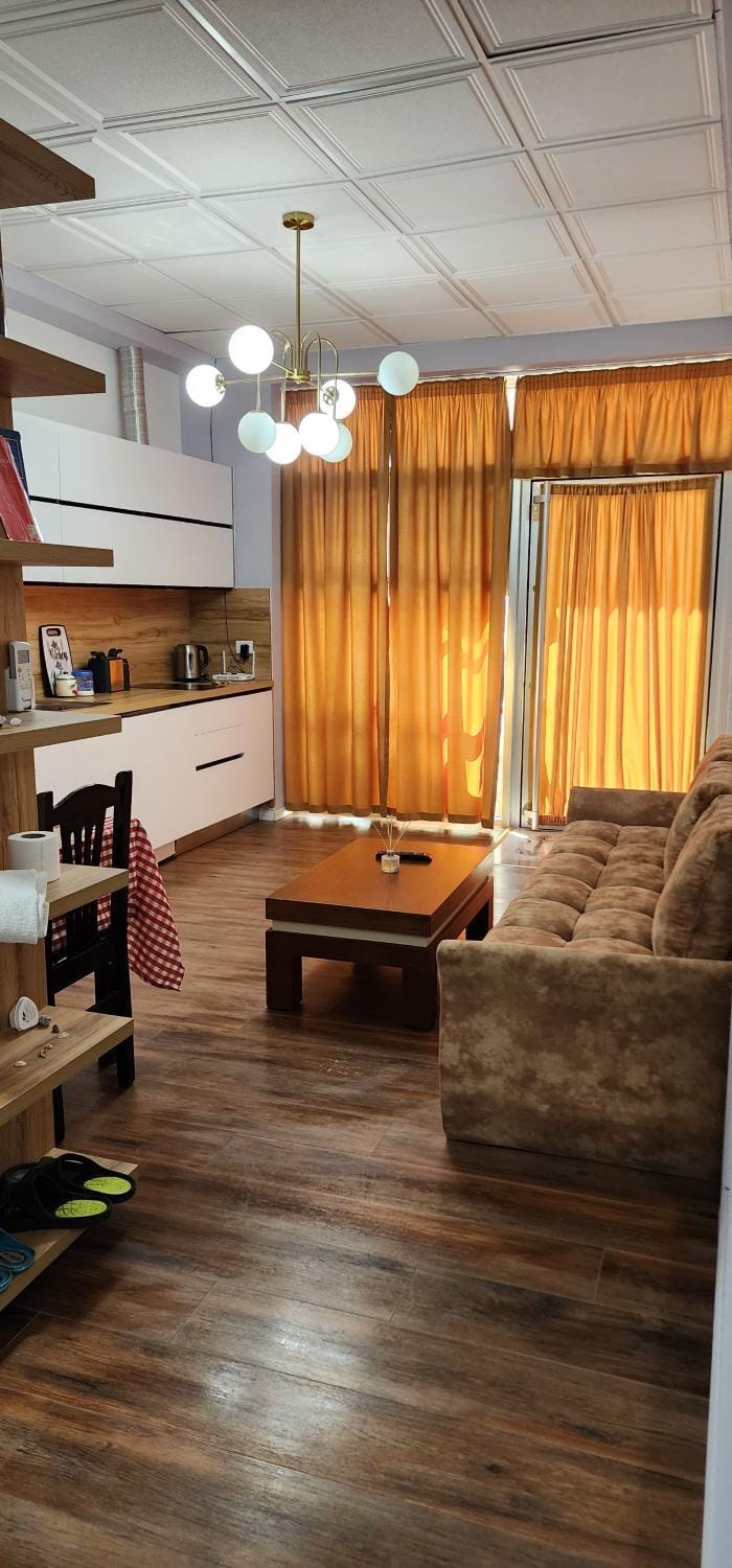 Kitchen or kitchenette, Living room