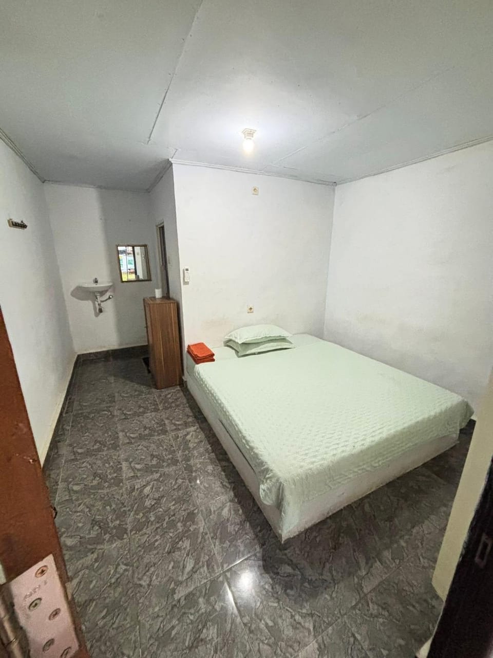 ROY HOMESTAY KUTA Vacation rental in Pujut