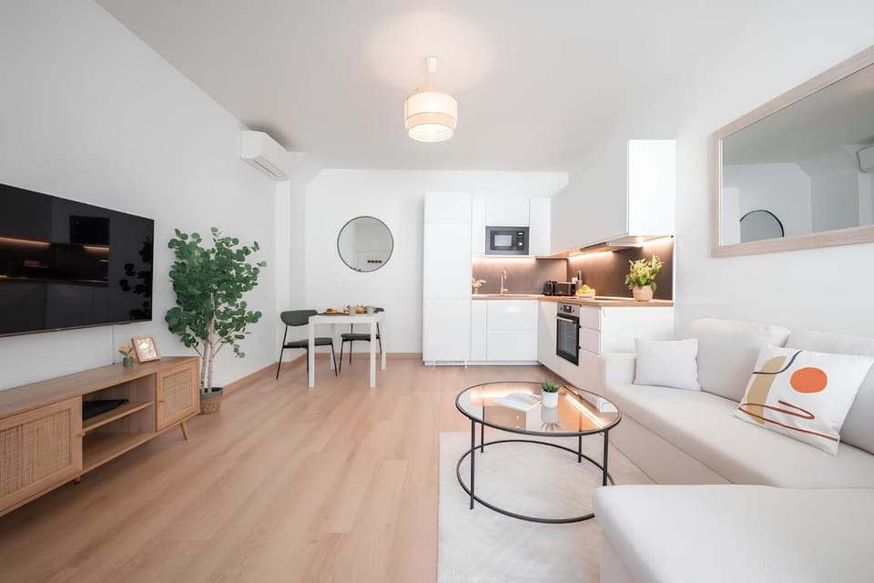 Communal lounge/ TV room, TV and multimedia, Kitchen or kitchenette, Living room, Seating area