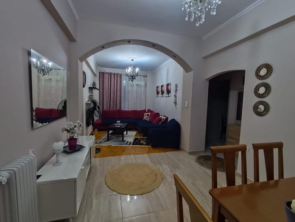 Frankie's House Apartment in Kallithea