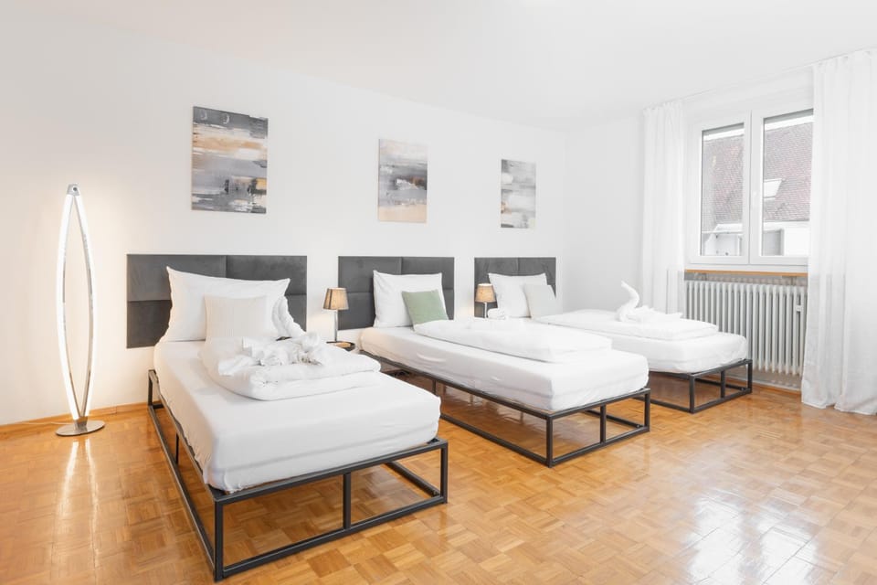 Bed, Photo of the whole room, Bedroom, internet, towels