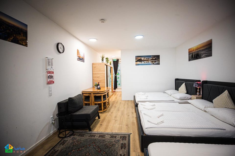 Bed, Living room, Photo of the whole room, Seating area, Bedroom, towels
