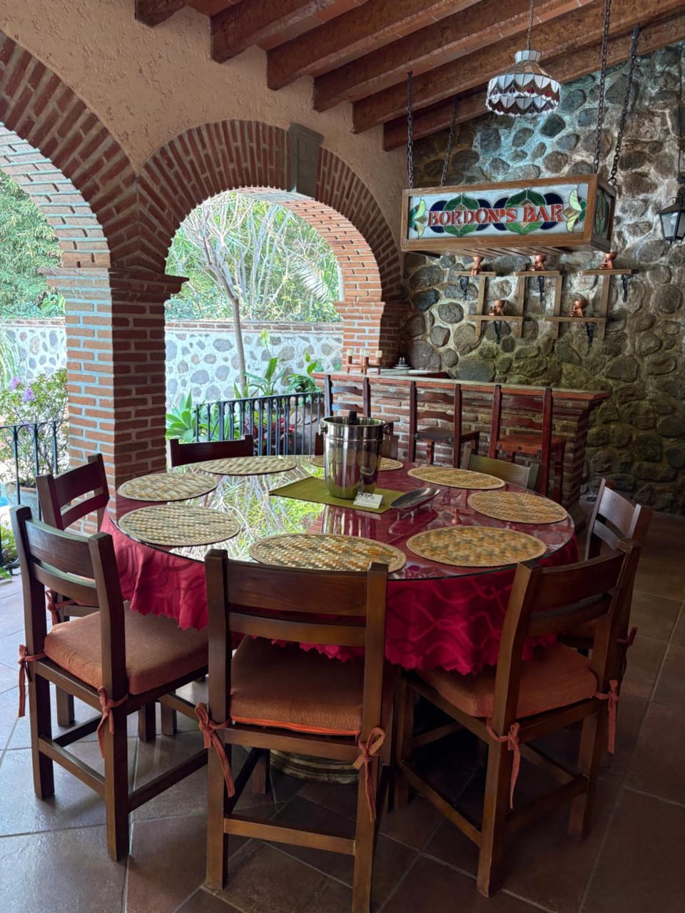 Linda Villa al lado del Club de Tenis Villa in Cuernavaca