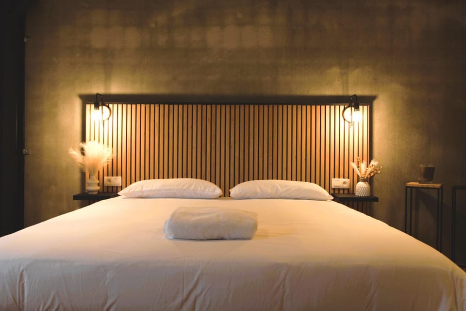 Dionbulles & Dionlodge Guesthouse, Private Wellness with pool in option Bed and Breakfast in Flanders