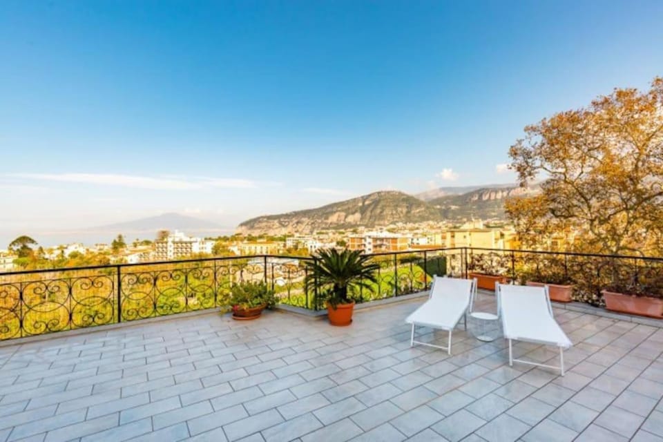 seaview apartment short lets Apartment in Sant Agnello