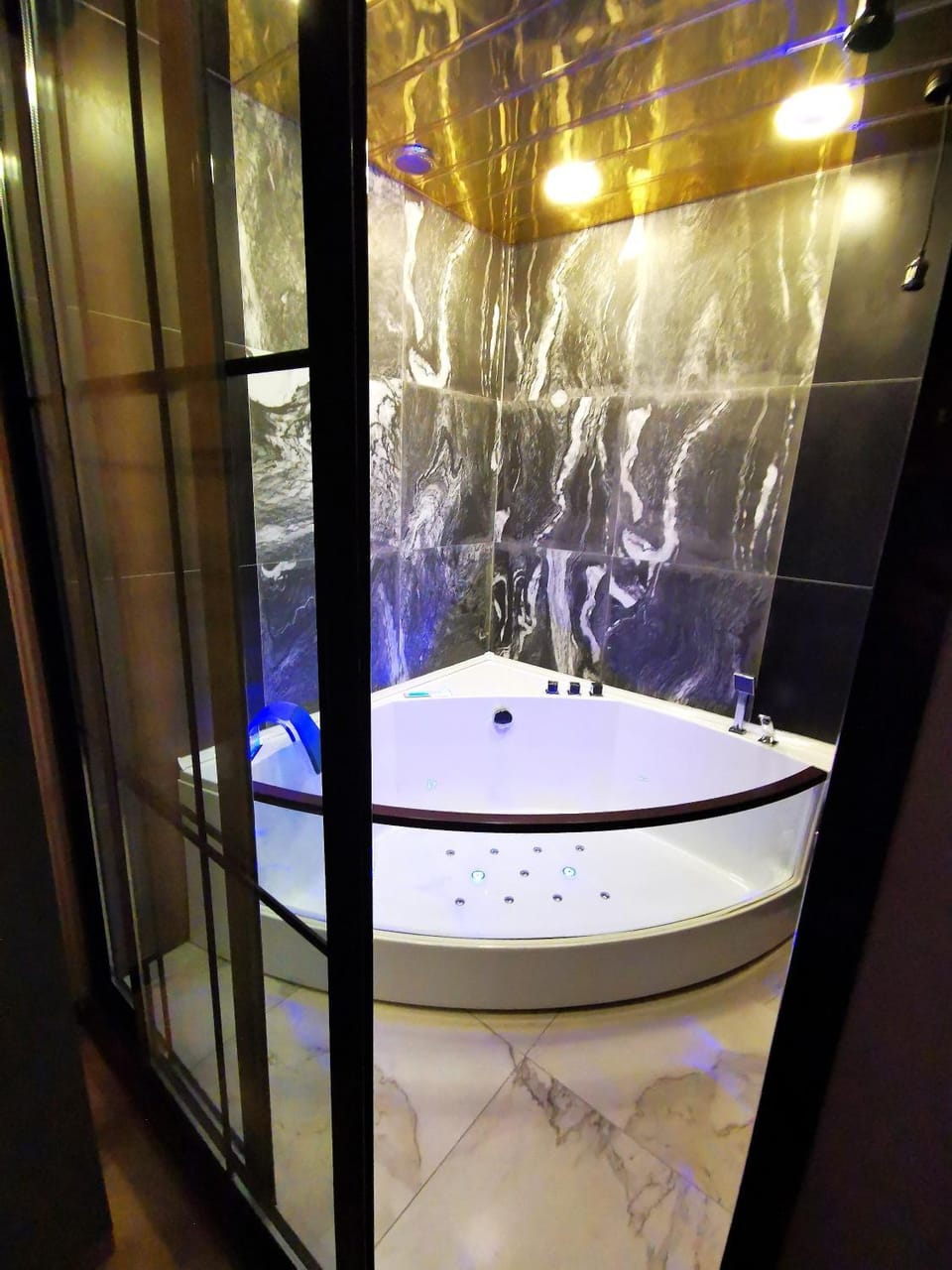 Deluxe Modern 3 Bedroom + 2 Bathrooms Apartment, on Amiryan Street, Middle of Center Apartment in Yerevan
