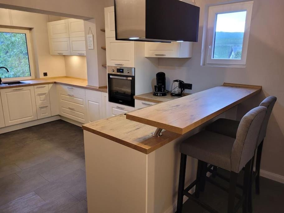Coffee/tea facilities, Kitchen or kitchenette, minibar, pet friendly, stove, toaster