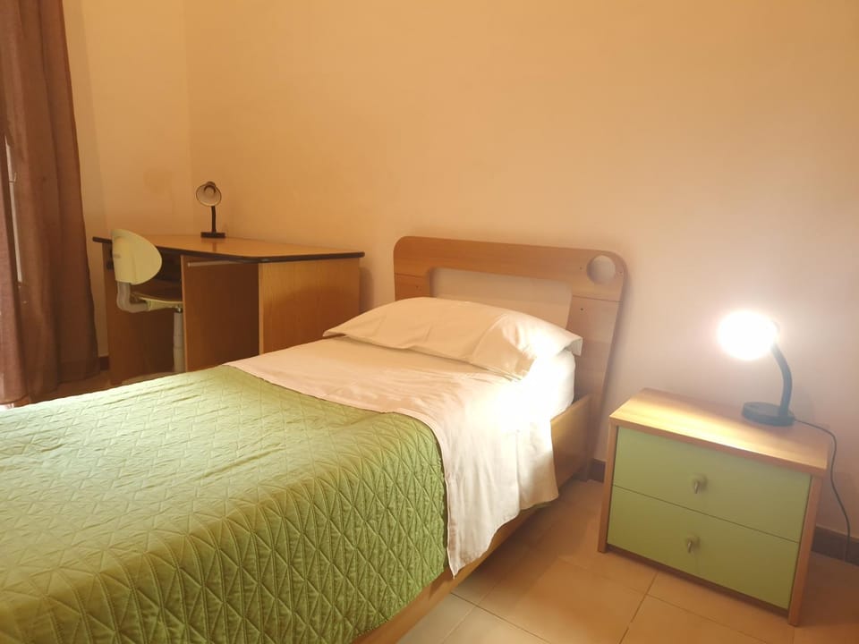 Bed, Photo of the whole room, Bedroom, hair dresser