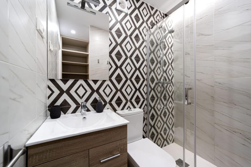 Shower, Bathroom